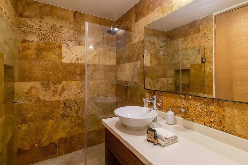 The Shore - Luxury Condo 신데 델 카르멘